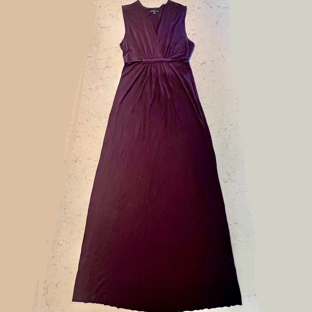 Long Sleeveless Maxi Gap Dress - Maroon - Medium